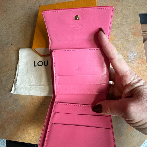 Louis Vuitton Vernis Wallet - Picture 3 of 9